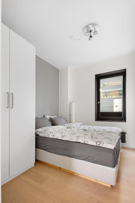 Modern 3Bed Room Sea View Apartment @ Oslo Barcode 외부 사진