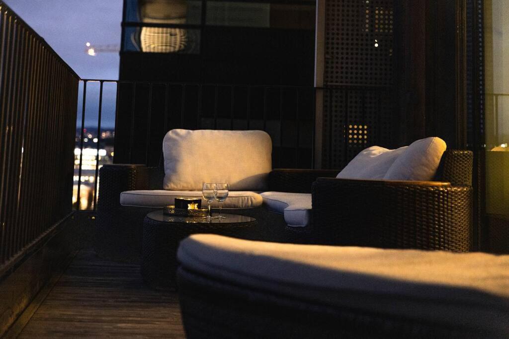 Modern 3Bed Room Sea View Apartment @ Oslo Barcode 외부 사진