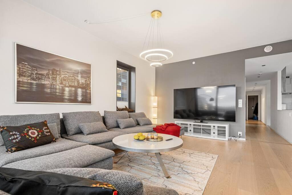 Modern 3Bed Room Sea View Apartment @ Oslo Barcode 외부 사진