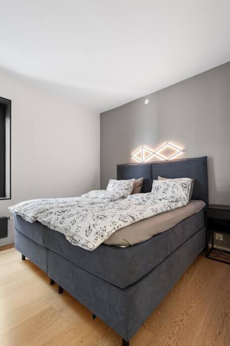 Modern 3Bed Room Sea View Apartment @ Oslo Barcode 외부 사진