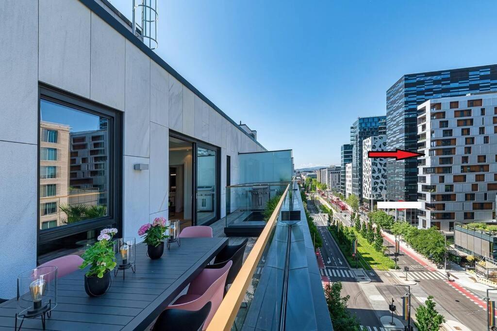 Modern 3Bed Room Sea View Apartment @ Oslo Barcode 외부 사진